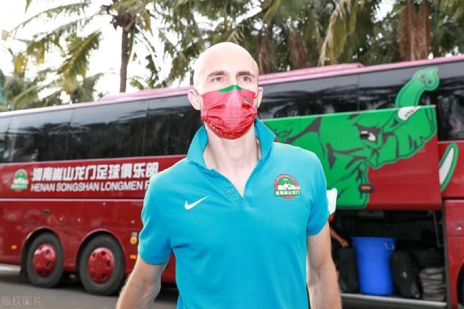 白袜男生踩脸